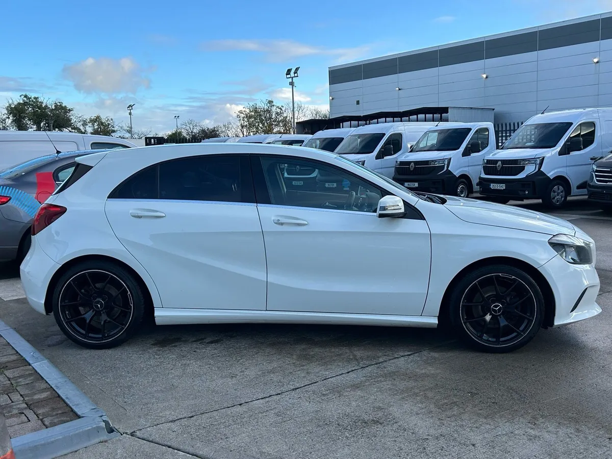 Mercedes-Benz A-class 2.1L -  A200 D SE 5DR - Image 4