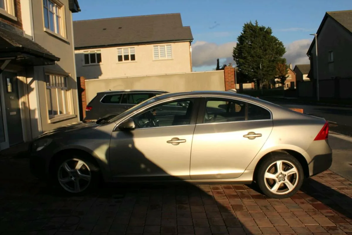 Volvo S60 D3 2011 NCT May 26+TAX Dec 25 - Image 3
