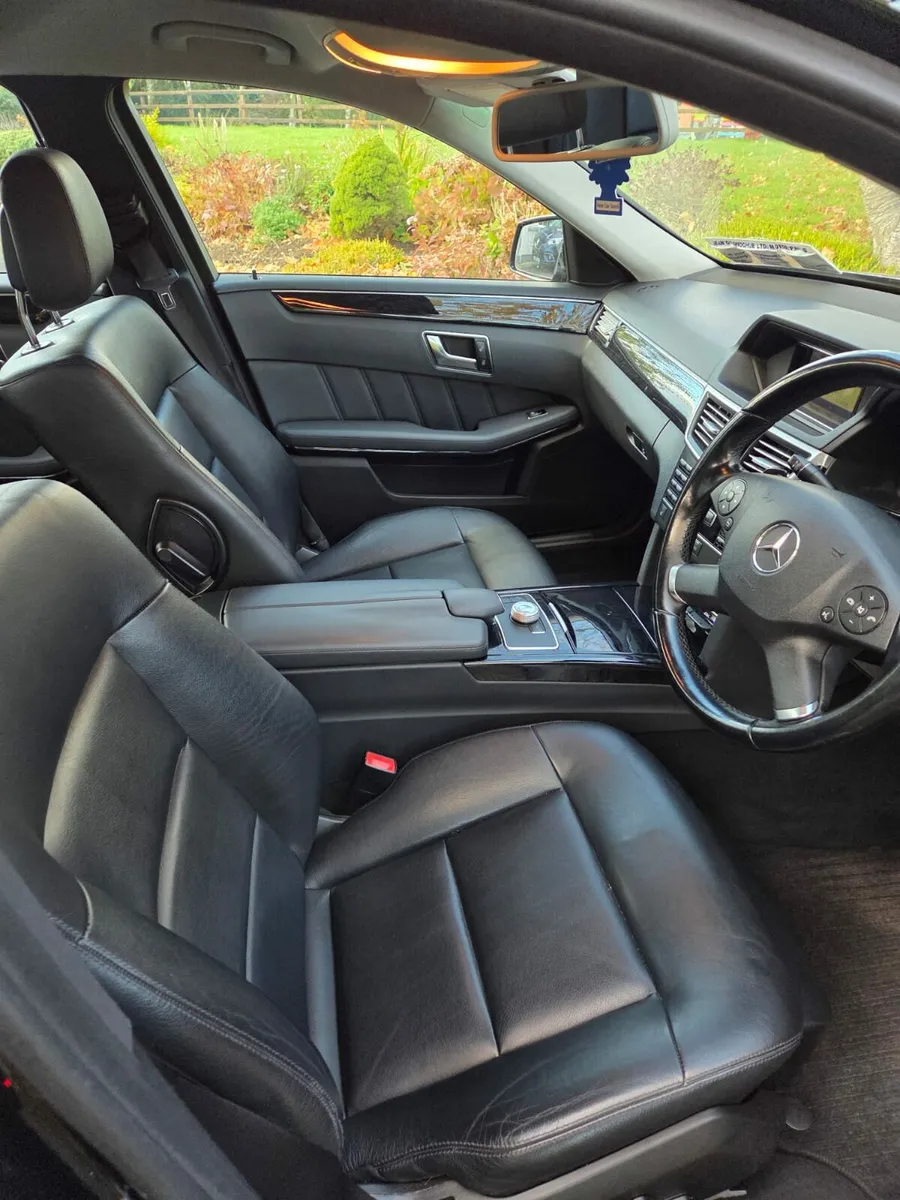 Mercedes E-Class - Image 4
