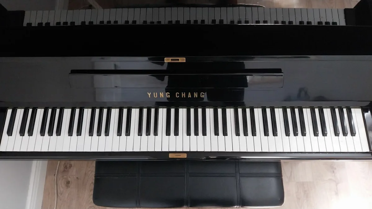 Upright Piano - Image 1
