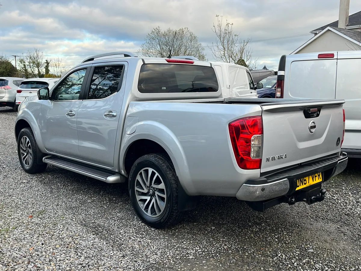 2017 NISSAN NAVARA 2.3 190BHP TEKNA *AUTO* - Image 4