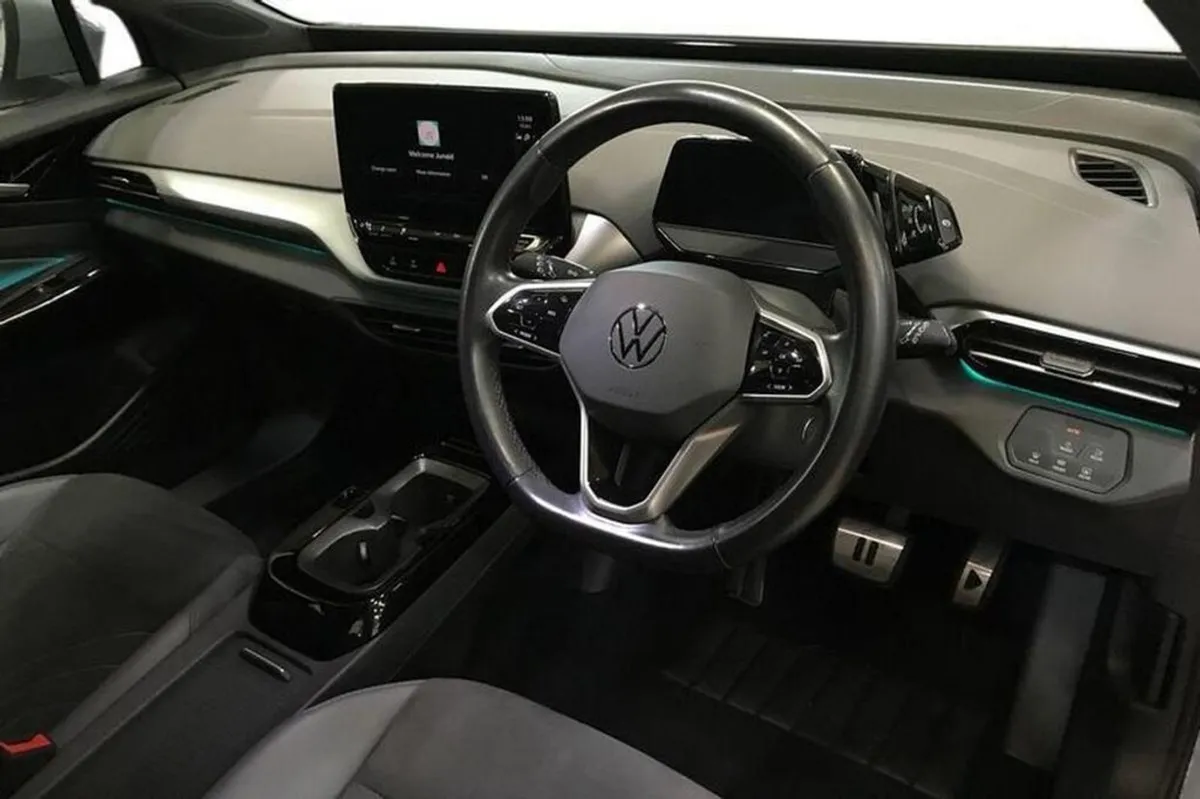 Volkswagen ID.4 Life Pure 52kwh 148HP - Image 4