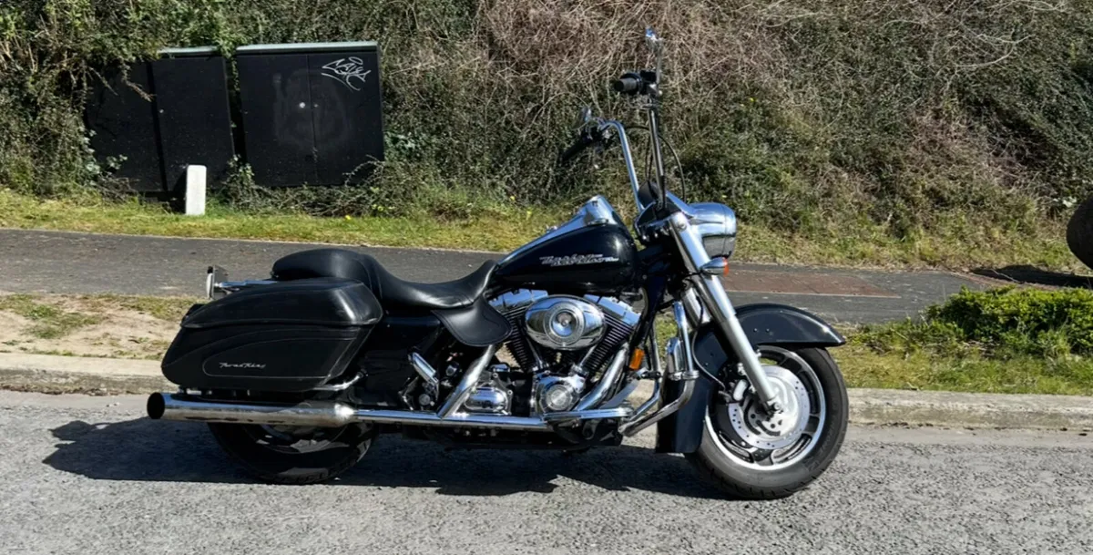 Harley  road king trade with cash Read Add - Image 1