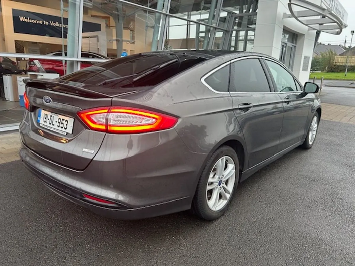Ford Mondeo 1.5tdci 120PS Titanium 5dr Mint - Image 4