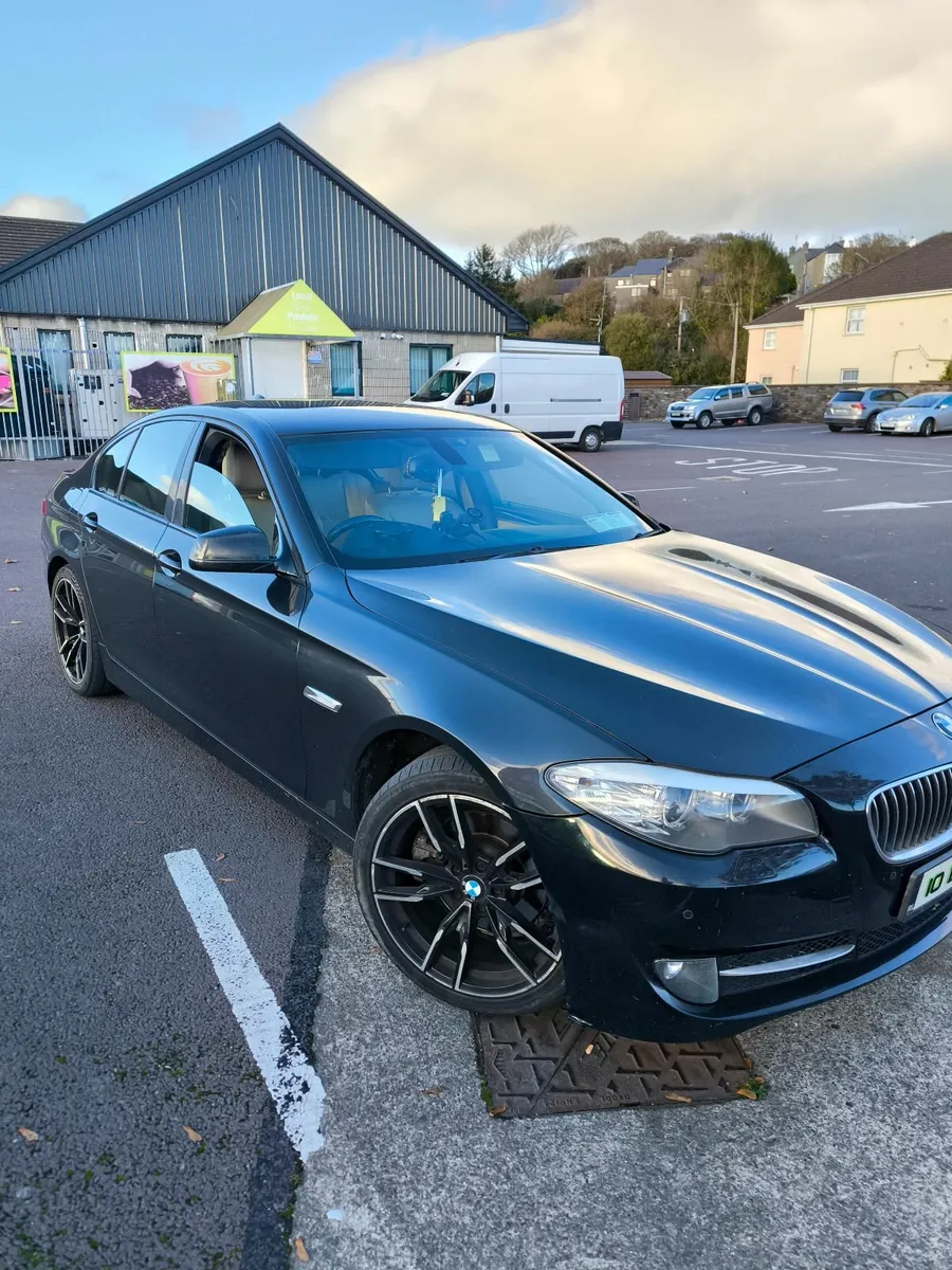 BMW 5-Series 2010 new test, 12 month tax - Image 1