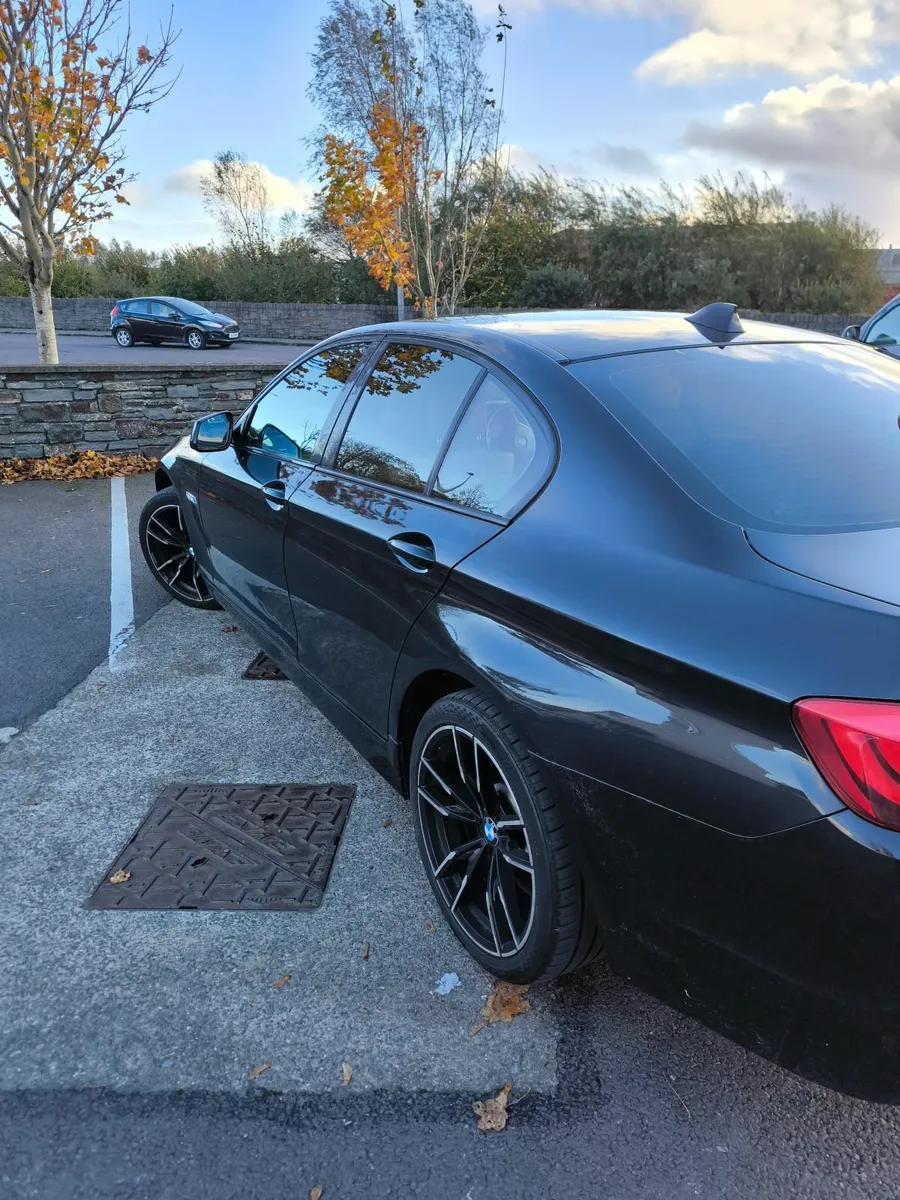 BMW 5-Series 2010 new test, 12 month tax - Image 3