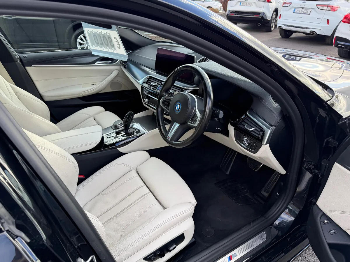 M Sport competition - Top Spec - Ivory Leather - Image 2