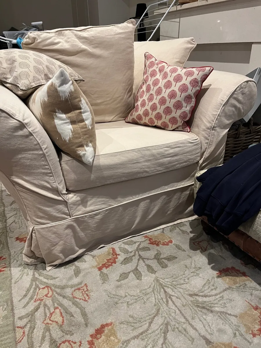 Oversized linen loose covered Armchair - Image 4