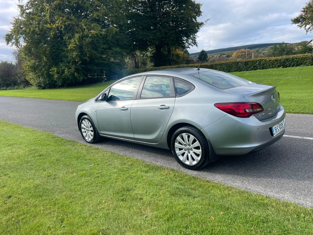 Opel Astra 2015 - Image 4