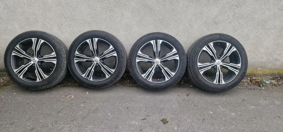 Volvo Alloys - Image 1