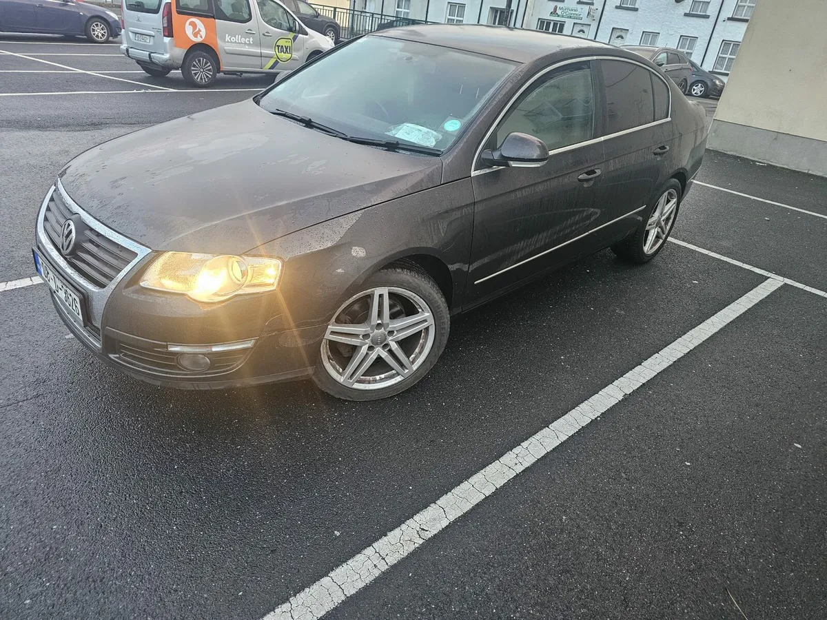 2008 Volkswagen Passat - Image 1