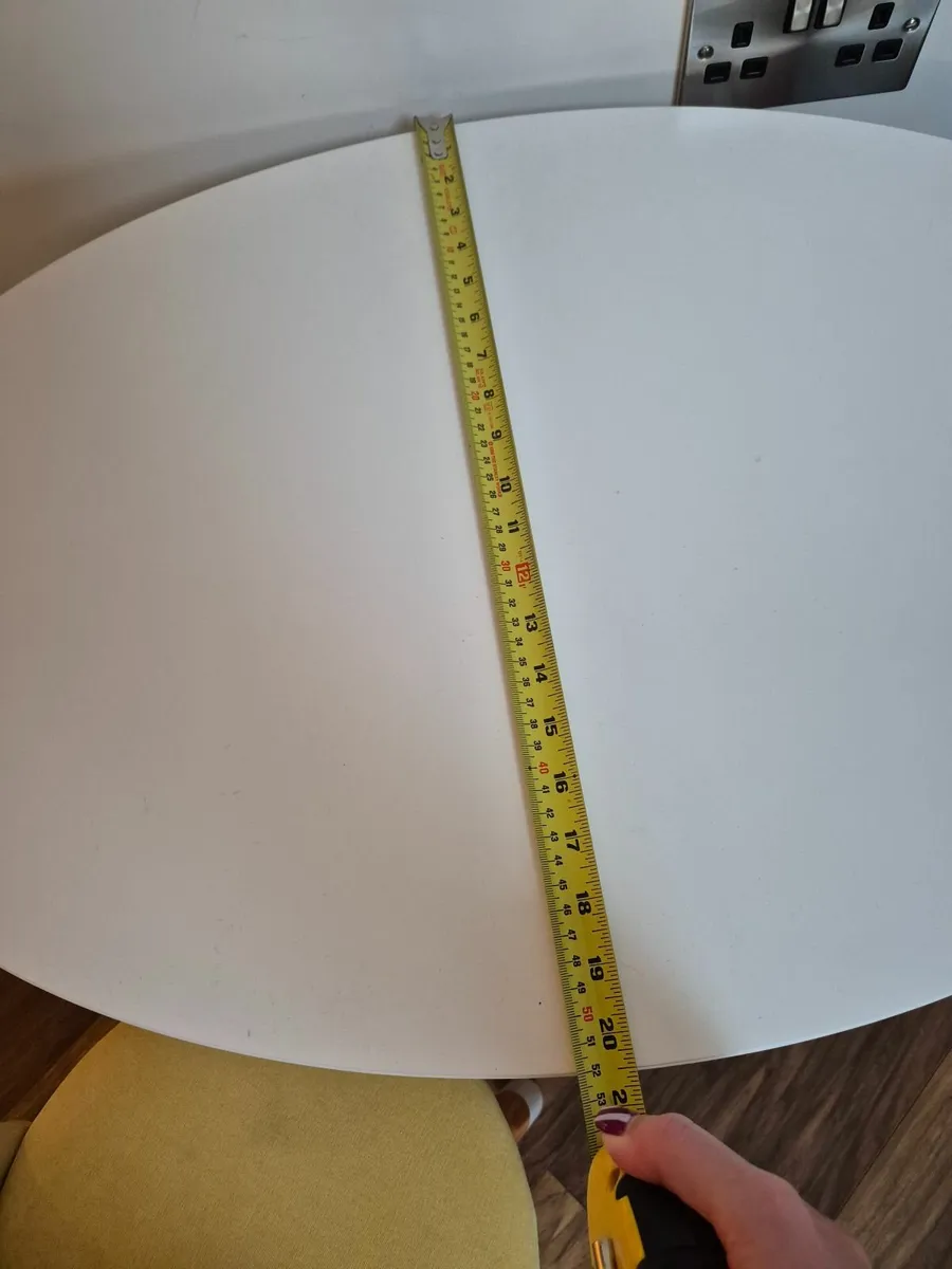 Kids table and chairs - Image 4