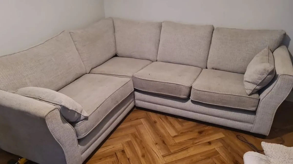 corner sofa - Image 1