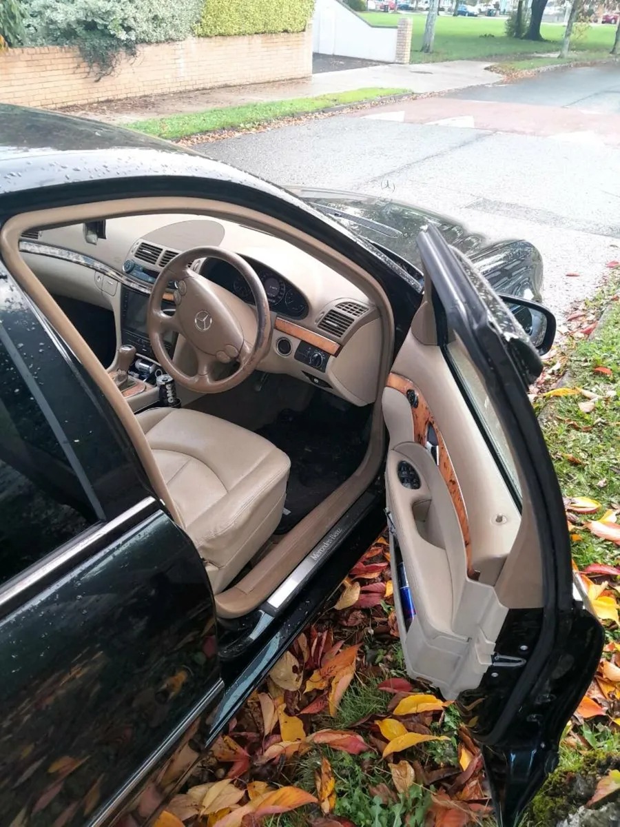 Mercedes - Image 4