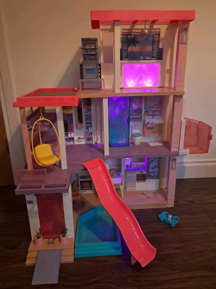 Barbie Dream house - Image 1