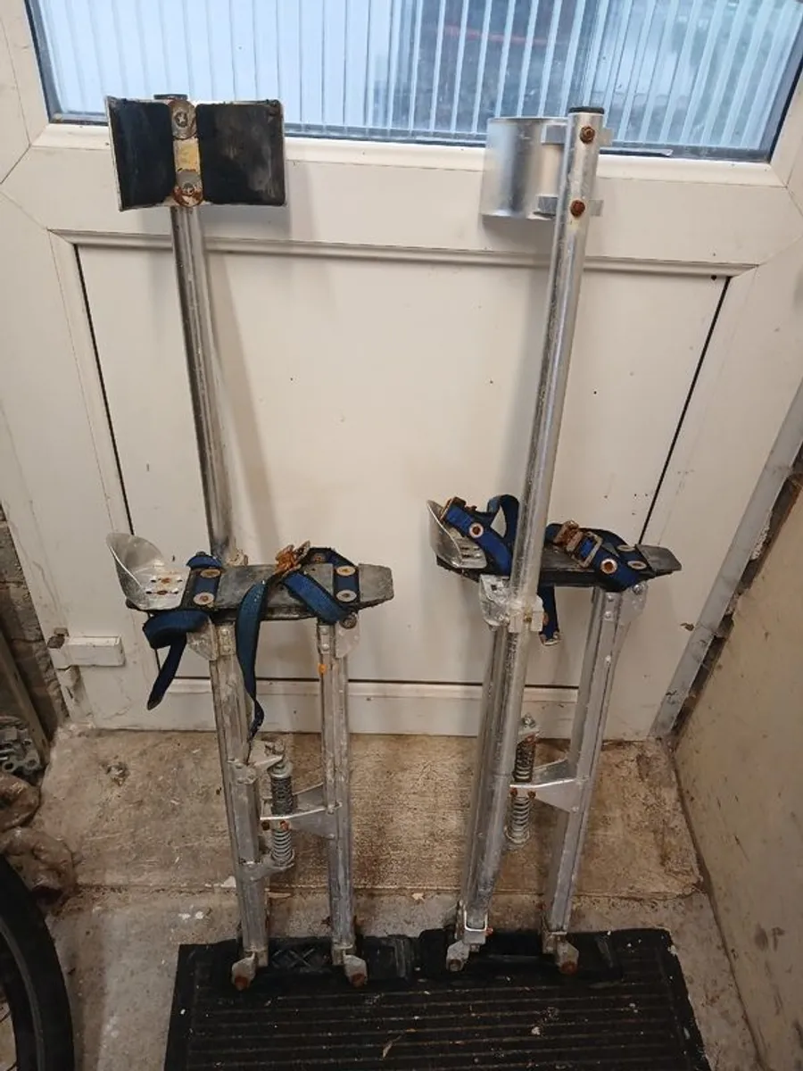 plasters stilts