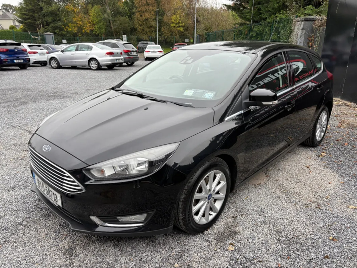 Ford Focus 1.5 TDCI TITANIUM 120PS 6SPEED 5DR - Image 3