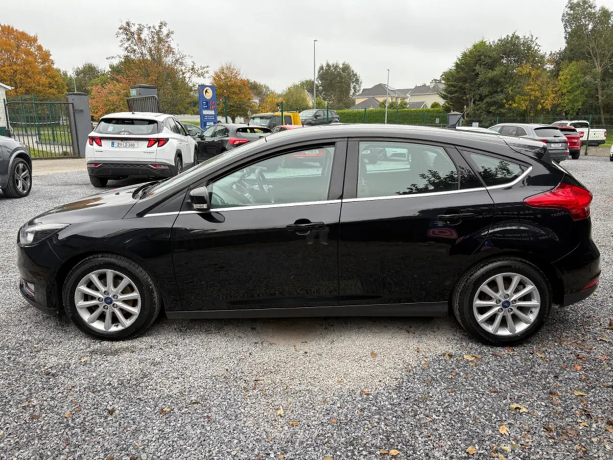 Ford Focus 1.5 TDCI TITANIUM 120PS 6SPEED 5DR - Image 4