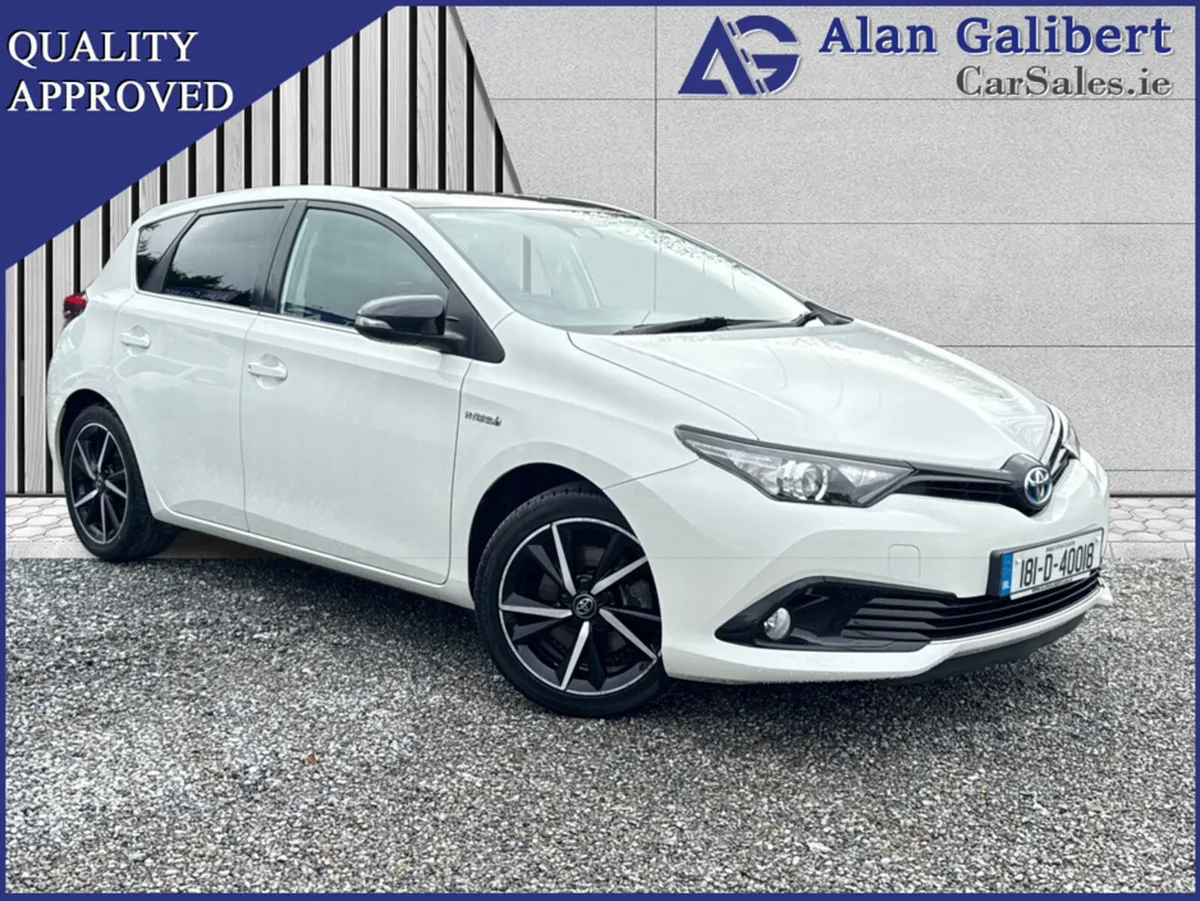 Toyota Auris HYBRID LUNA SPORT AUTO 4DR - Image 1