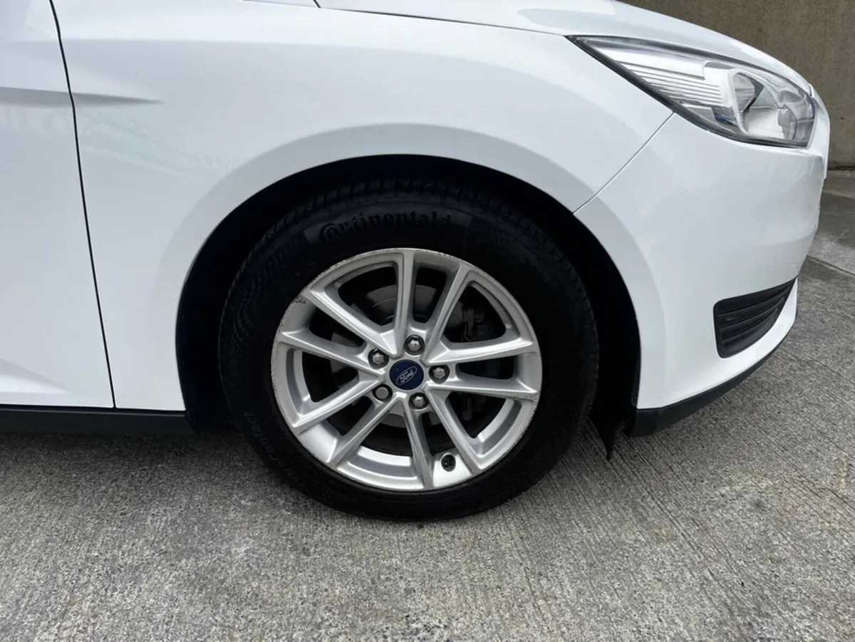 Ford Focus Focus 1.6 diesel high spec 2 year nct - Image 3
