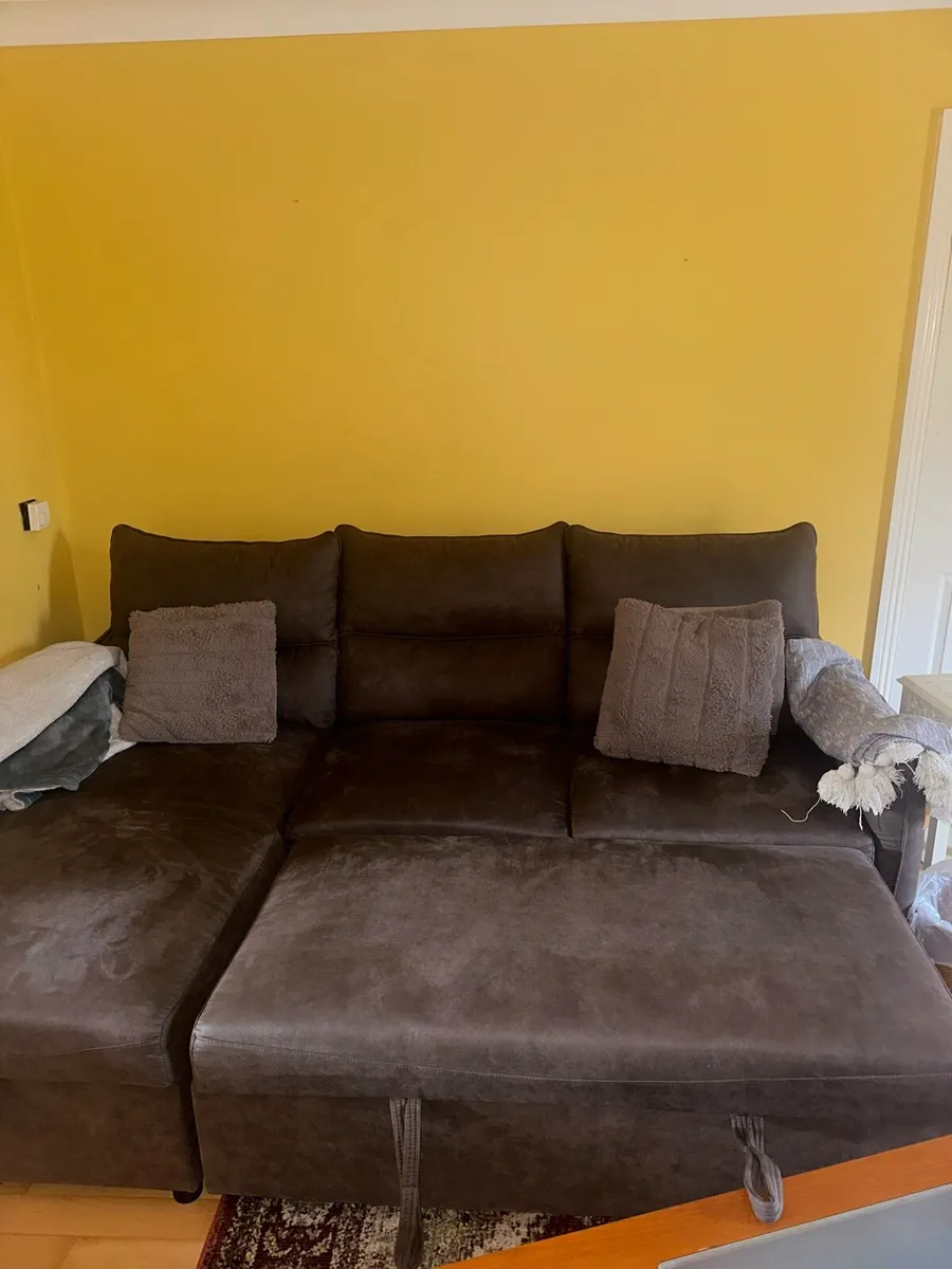 L-shaped Sofa Bed with Carpet - Image 2