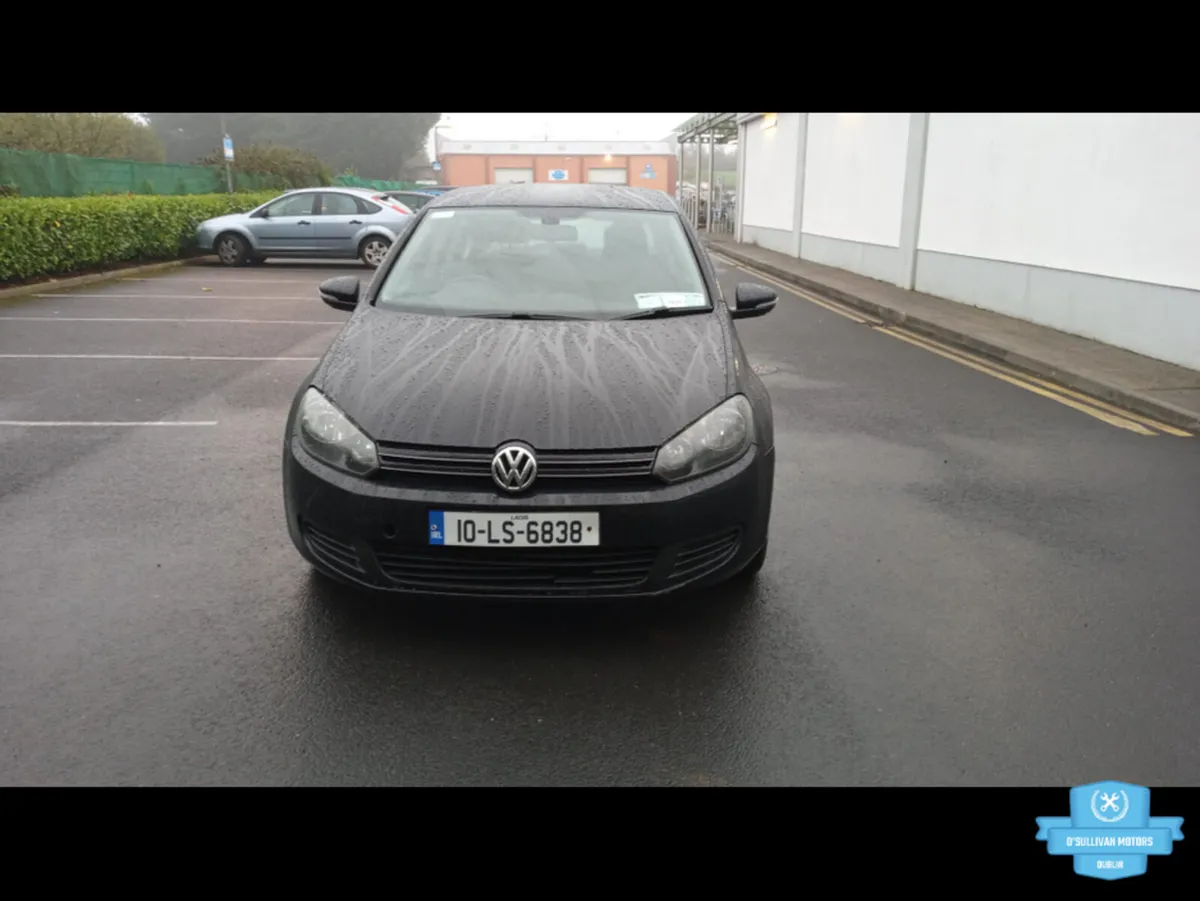 Volkswagen Golf / 2010 / 1.6 DIESEL / MANUAL - Image 2