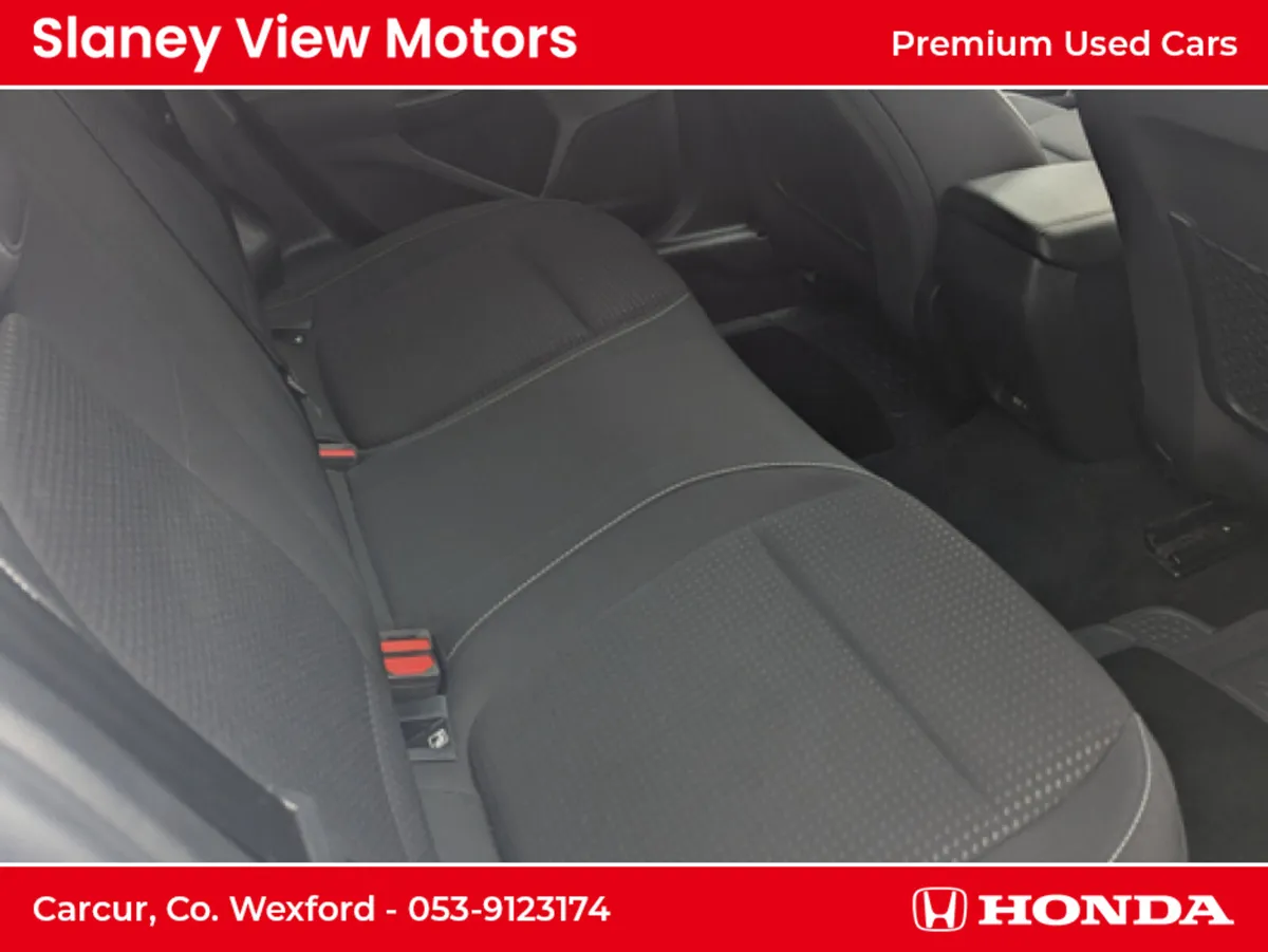 Ford Focus 1.0 T ZETEC ECOBOOST 100 - Image 3