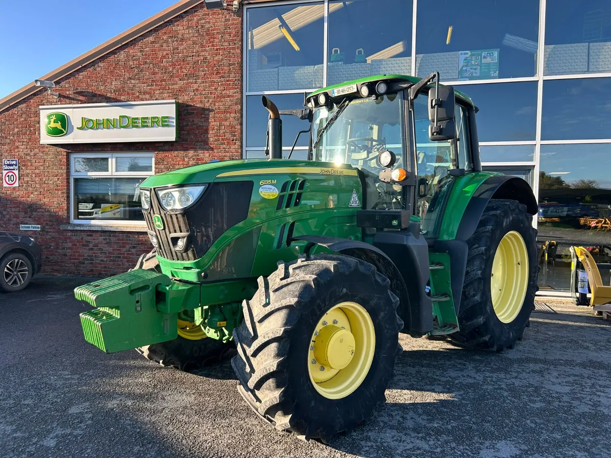 2018 6135M - Air brakes - No Vat - Image 1