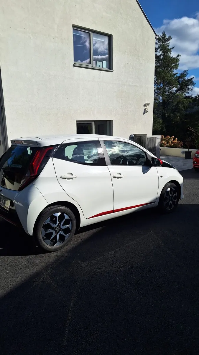Toyota Aygo 2019 1.0L X Play - Image 3