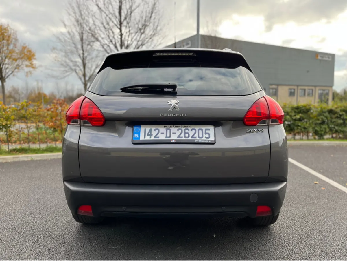 Peugeot 2008 1.2 AUTO *FRESH NCT* - Image 4