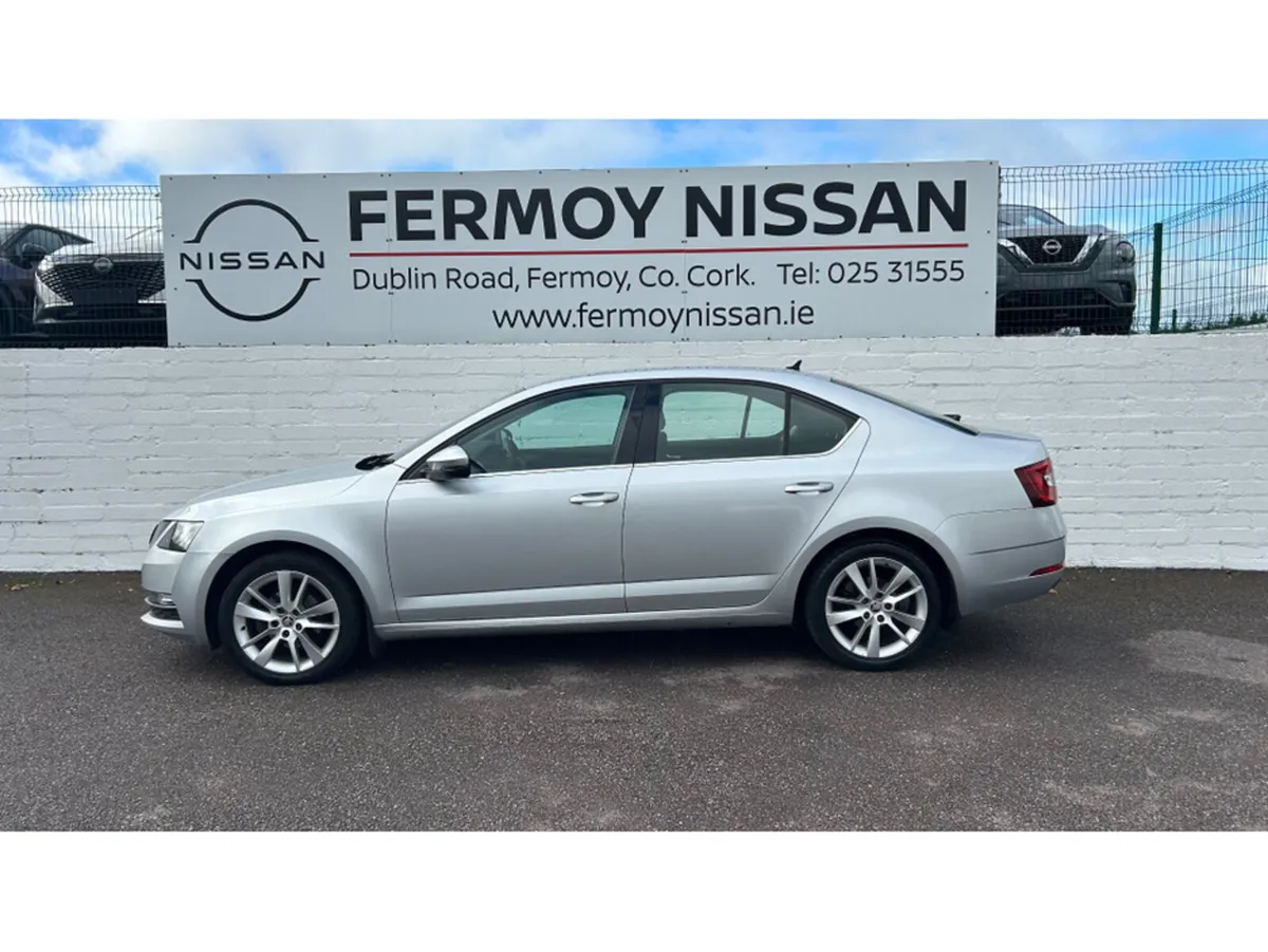 Skoda Octavia LOW MILEAGE STYLE 1.6 TDI 115HP - Image 2