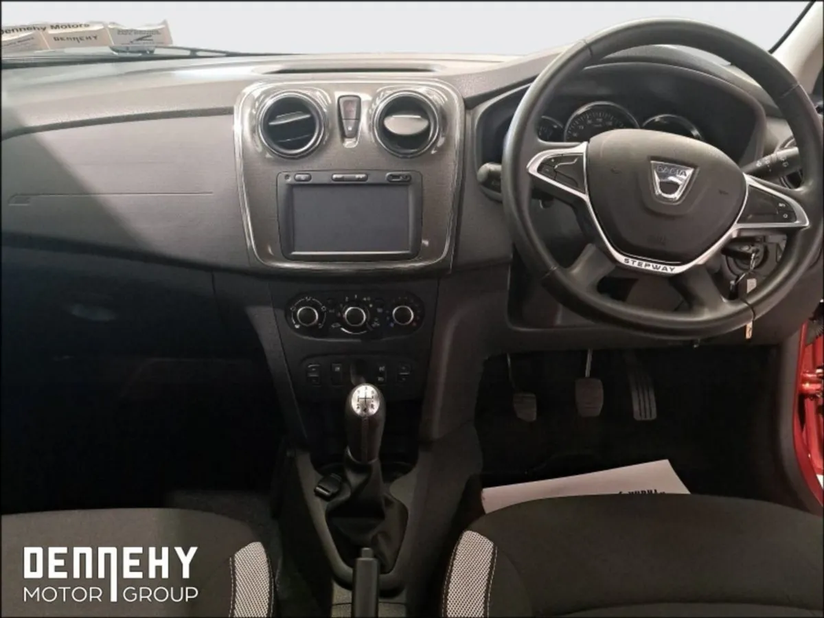 Dacia Sandero Stepway TCe 90 S S Stepway Signature - Image 3
