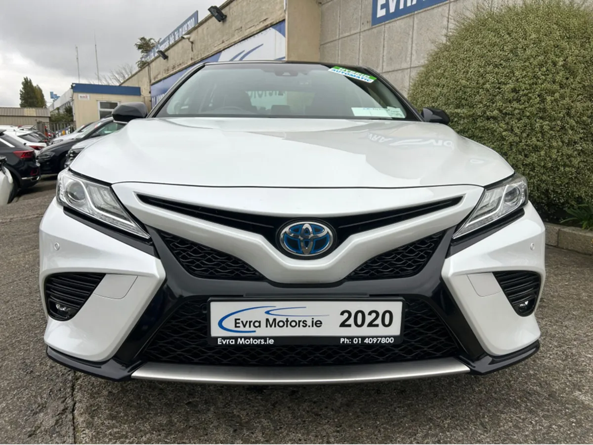 Toyota Camry WS HYBRID AUTOMATIC 2.5 PETROL //JBL - Image 2