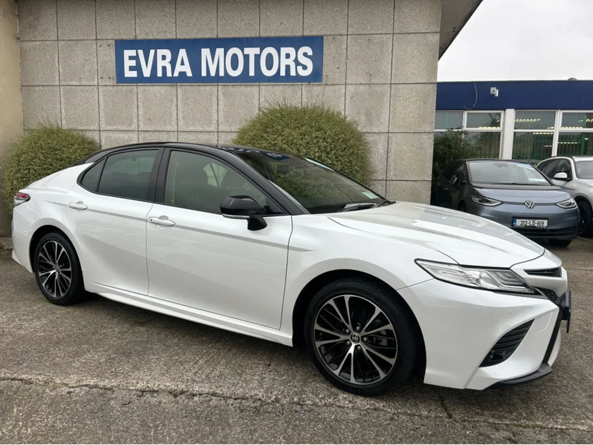 Toyota Camry WS HYBRID AUTOMATIC 2.5 PETROL //JBL - Image 3