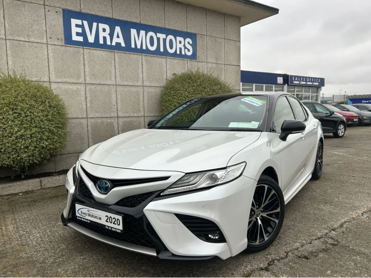 Toyota Camry WS HYBRID AUTOMATIC 2.5 PETROL //JBL - Image 4