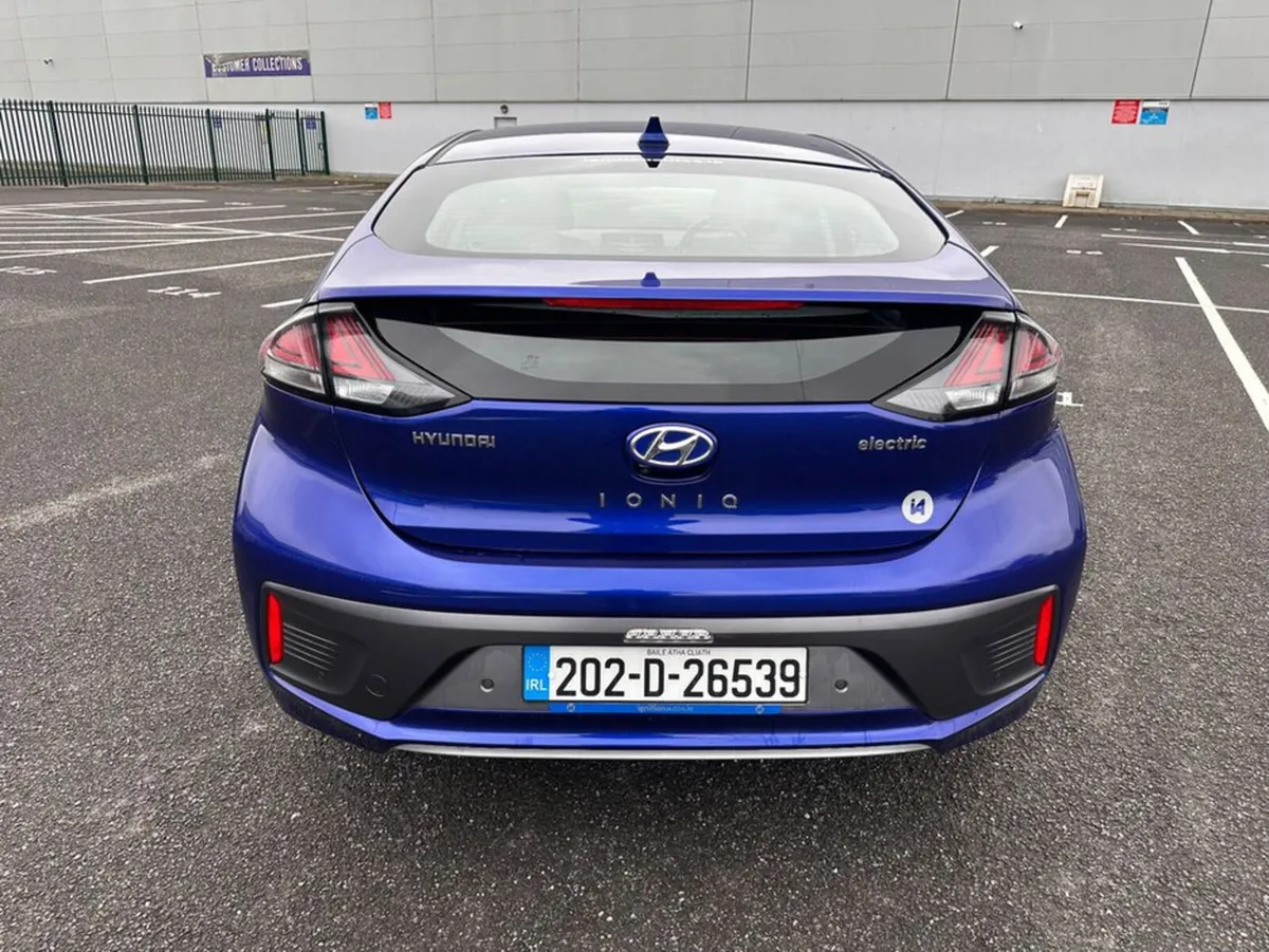 Hyundai IONIQ ELECTRIC, PREMIUM MODEL, LOW MILEAGE - Image 4
