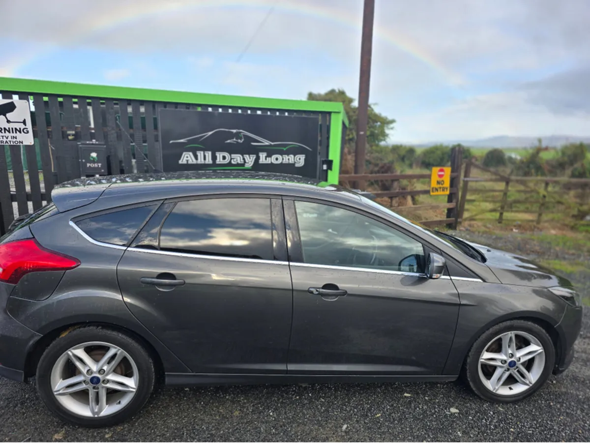Ford Focus ZETEC EDITION 100PS 5DR - Image 2