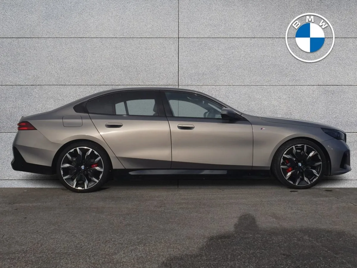 BMW 5 Series 530e M Sport - Image 3