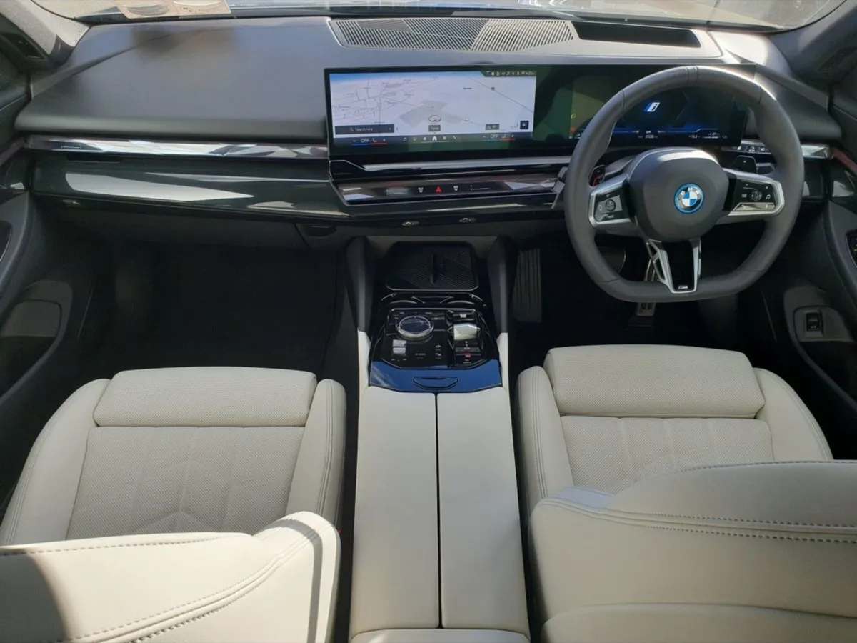 BMW 5 Series 530e M Sport - Image 4