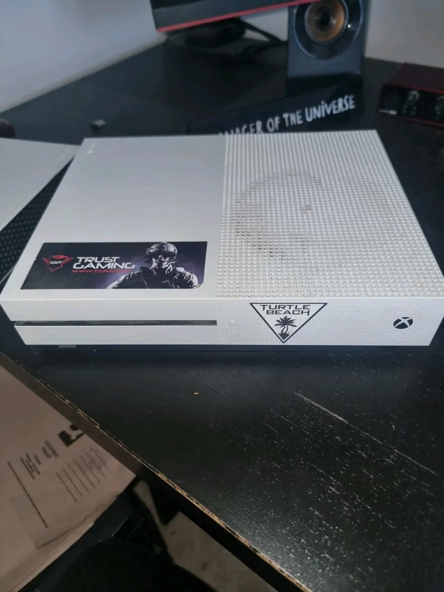 Xbox One S + SeaGate 8TB hardrive - Image 1