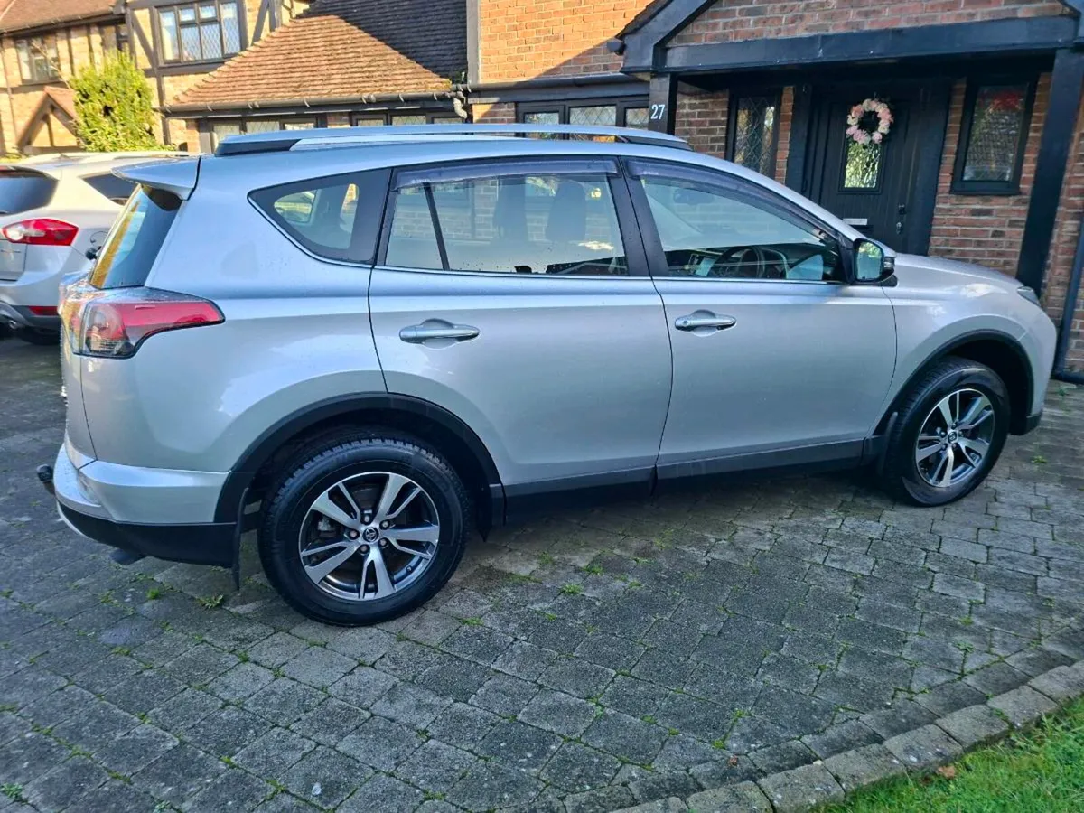 TOYOTA RAV 4 2016 ONLY 142000 KLMS VERY CLEAN - Image 2