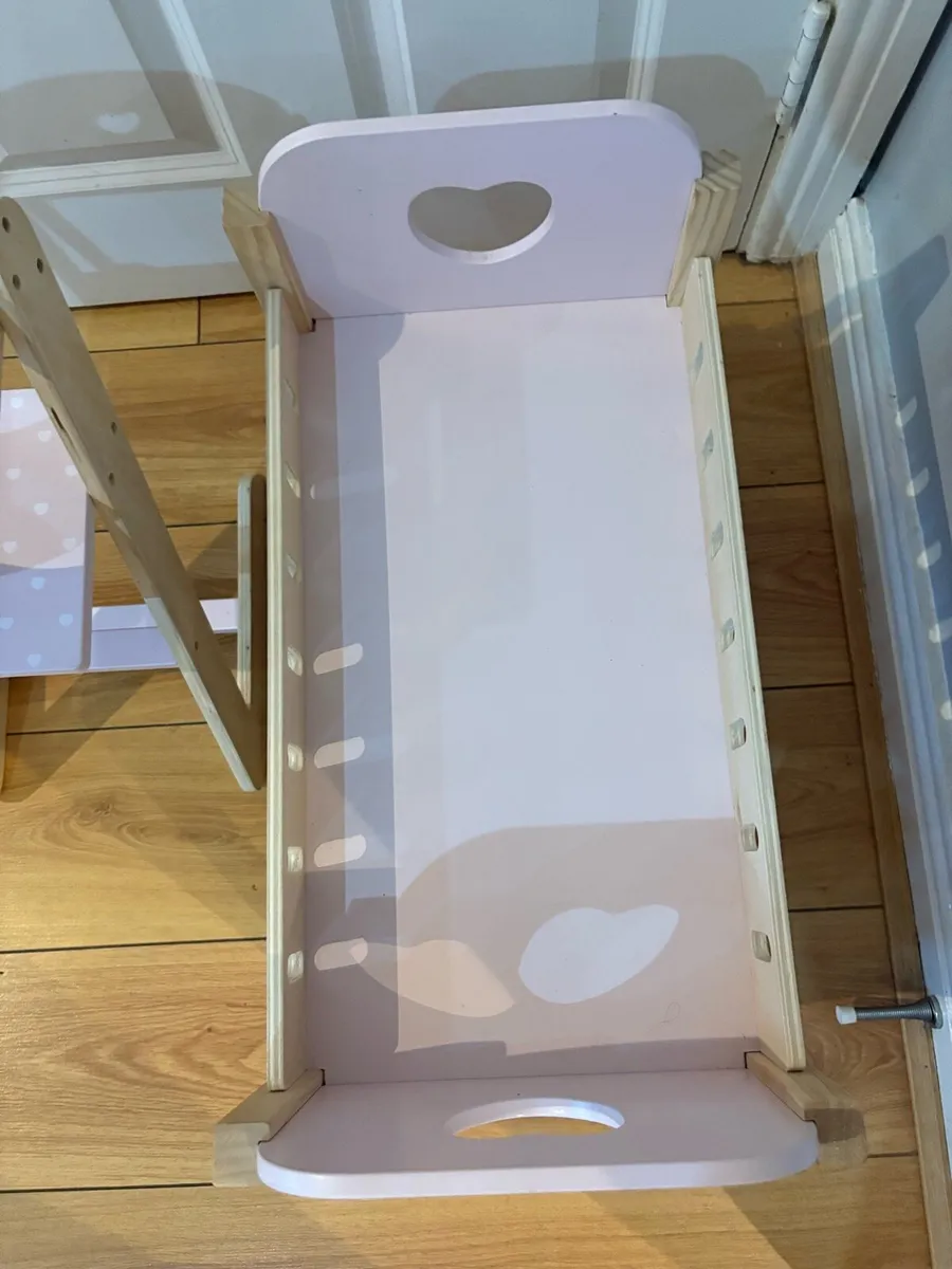Dolls bunk bed and high chair - Image 3