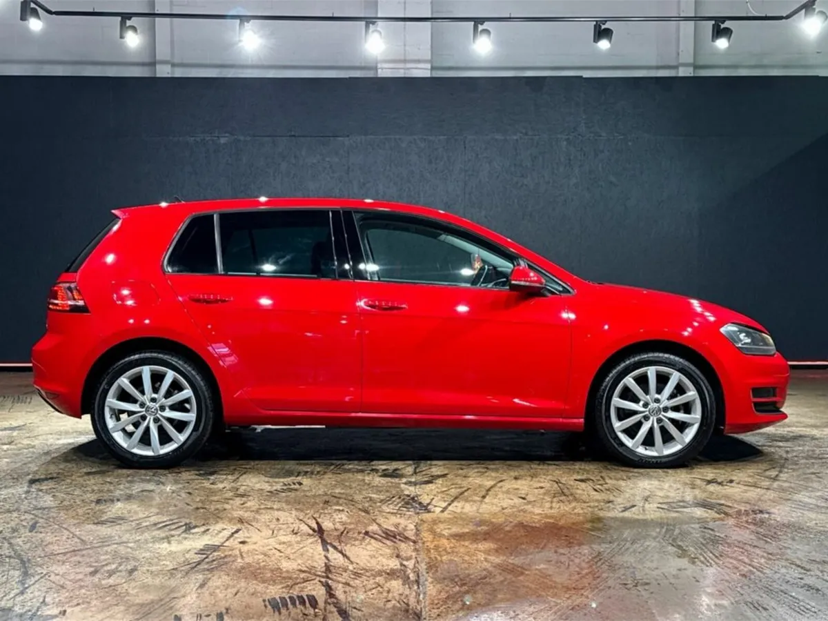 Volkswagen Golf AUTOMATIC 1.2L TSI - REVERSE CAMER - Image 3