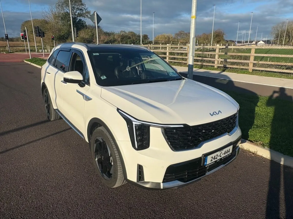 Kia Sorento Phev PE 7S 4WD*Only 9, 600Kms* 1 Owner - Image 4