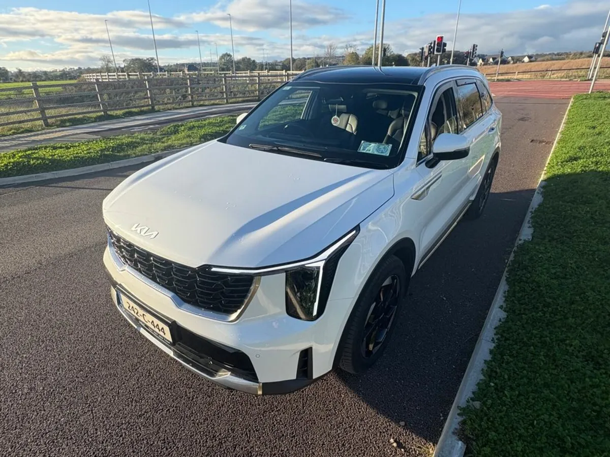 Kia Sorento Phev PE 7S 4WD*Only 9, 600Kms* 1 Owner - Image 4