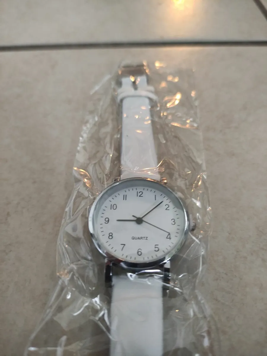 Brand New White Women Digital Dial Quartz Watch - Image 3