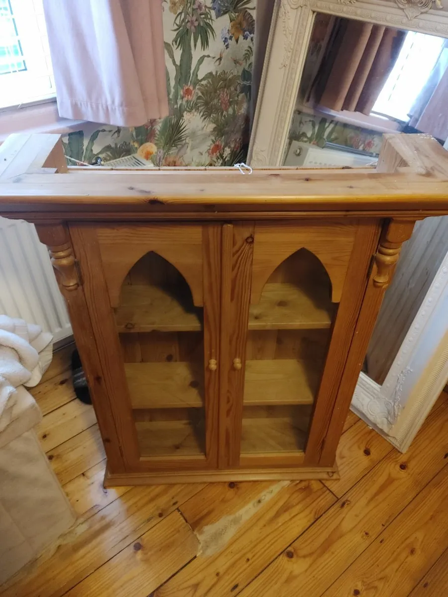 Pine cabinet - Image 1
