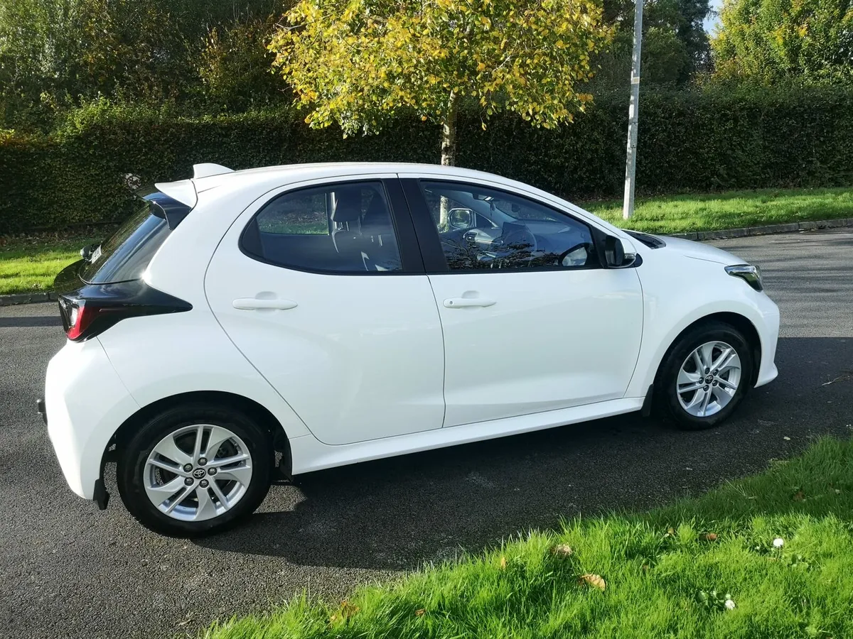 Toyota Yaris 1,5 Hybrid - Image 3