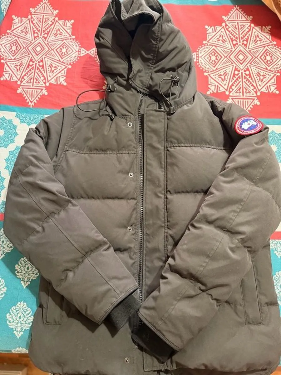 CANADA GOOSE Authentic Size M Parka Jacket Original - Image 1