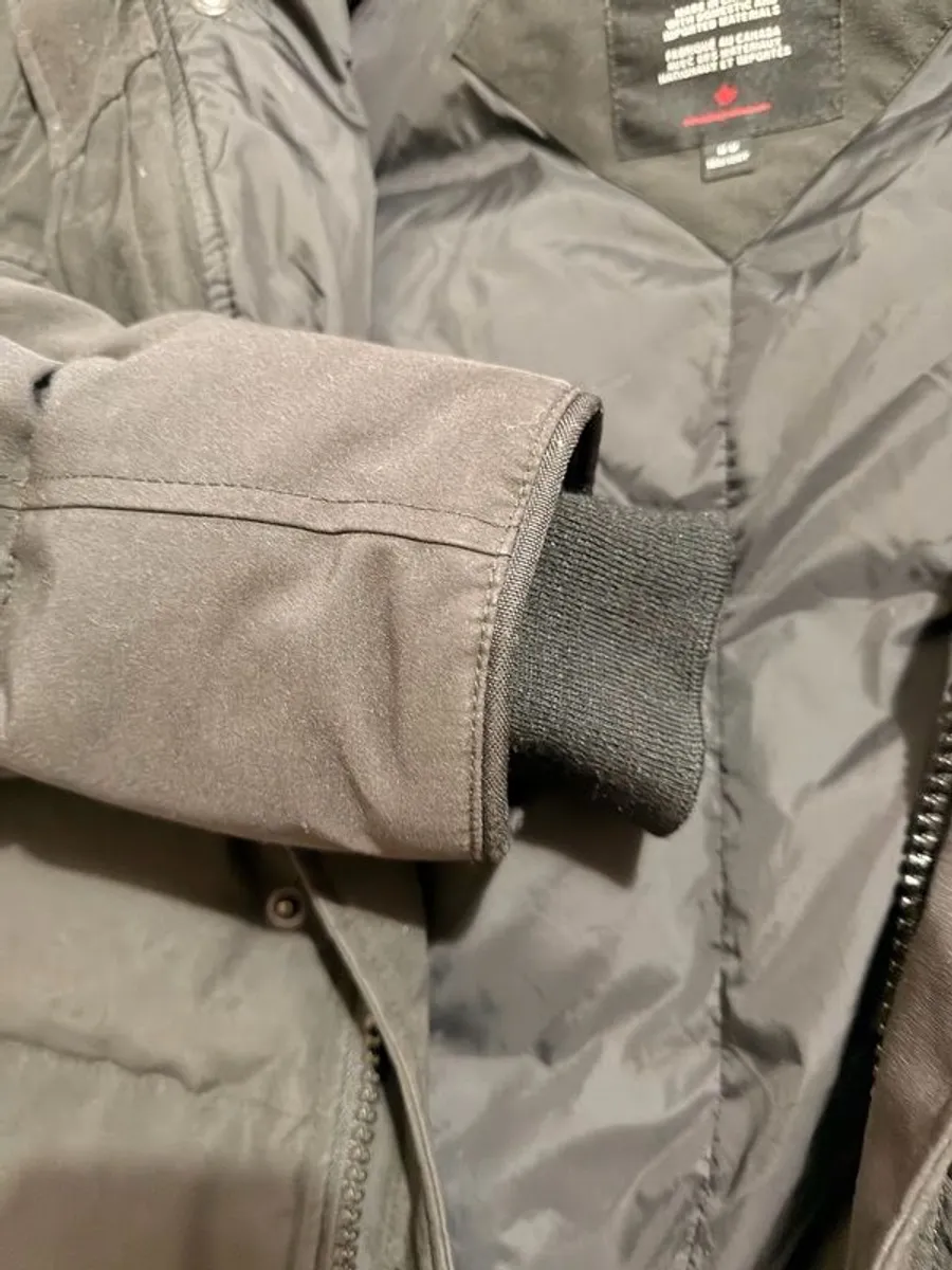CANADA GOOSE Authentic Size M Parka Jacket Original - Image 3